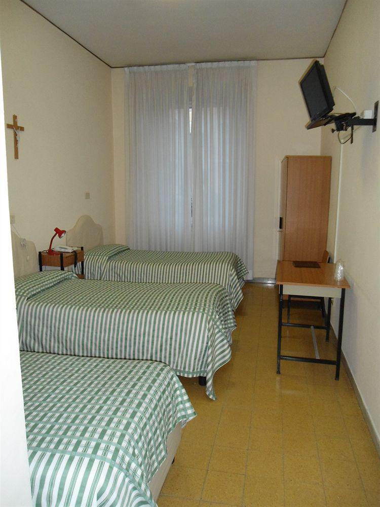 Ostello Villa Monte Mario Roma Exterior foto